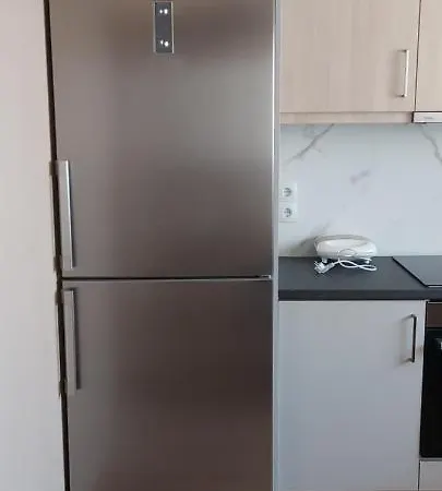 Airport Friendly House 3